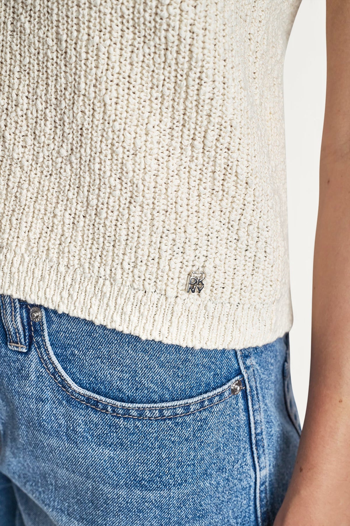 V-NECK SWEATER TANK