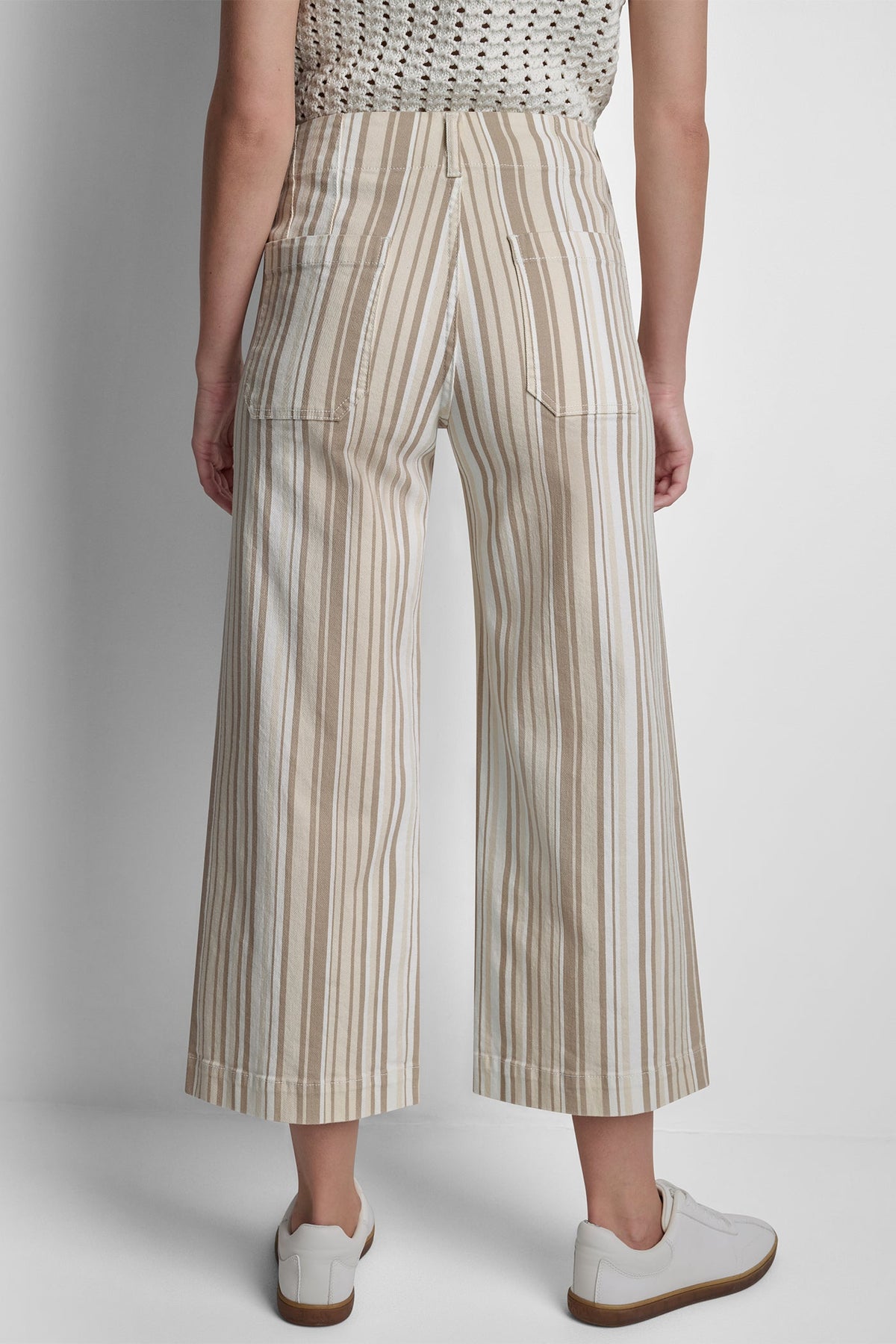 HIGH-RISE WIDE LEG WITH PATCH POCKETS