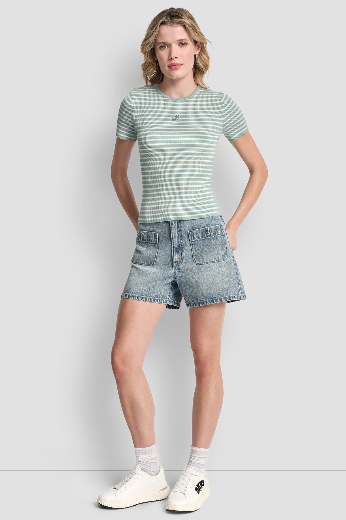 CREW NECK STRIPED TEE