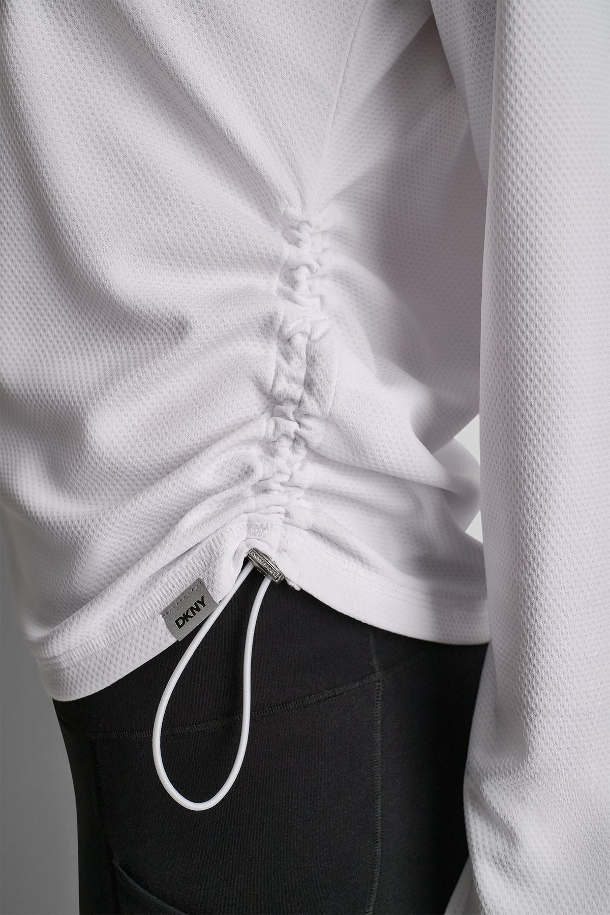 LONG SLEEVE V-NECK TECH TEE