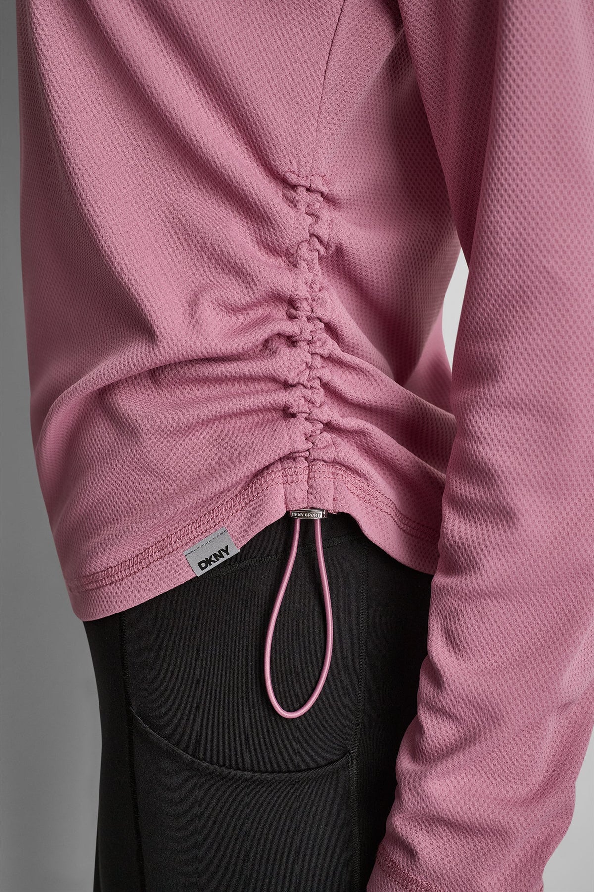 LONG SLEEVE V-NECK TECH TEE