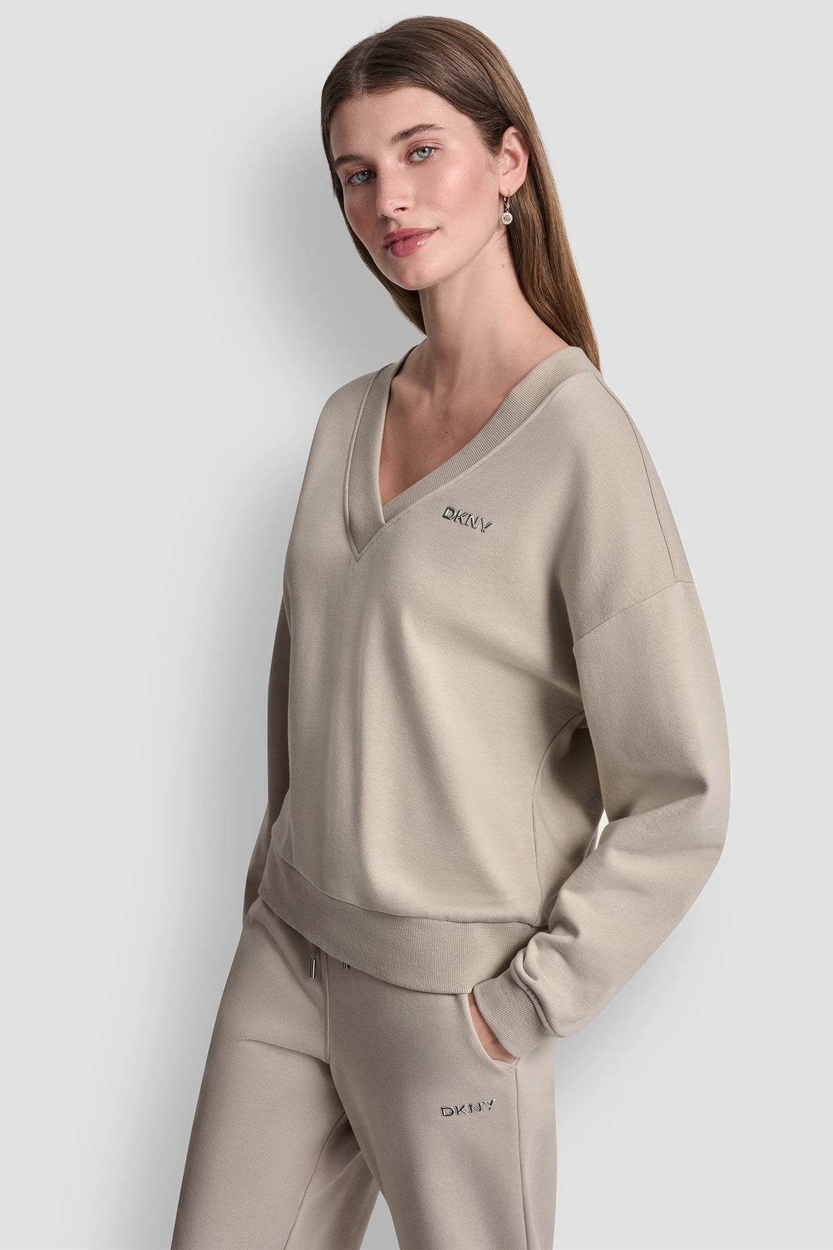 METALLIC BUBBLE LOGO V-NECK PULLOVER