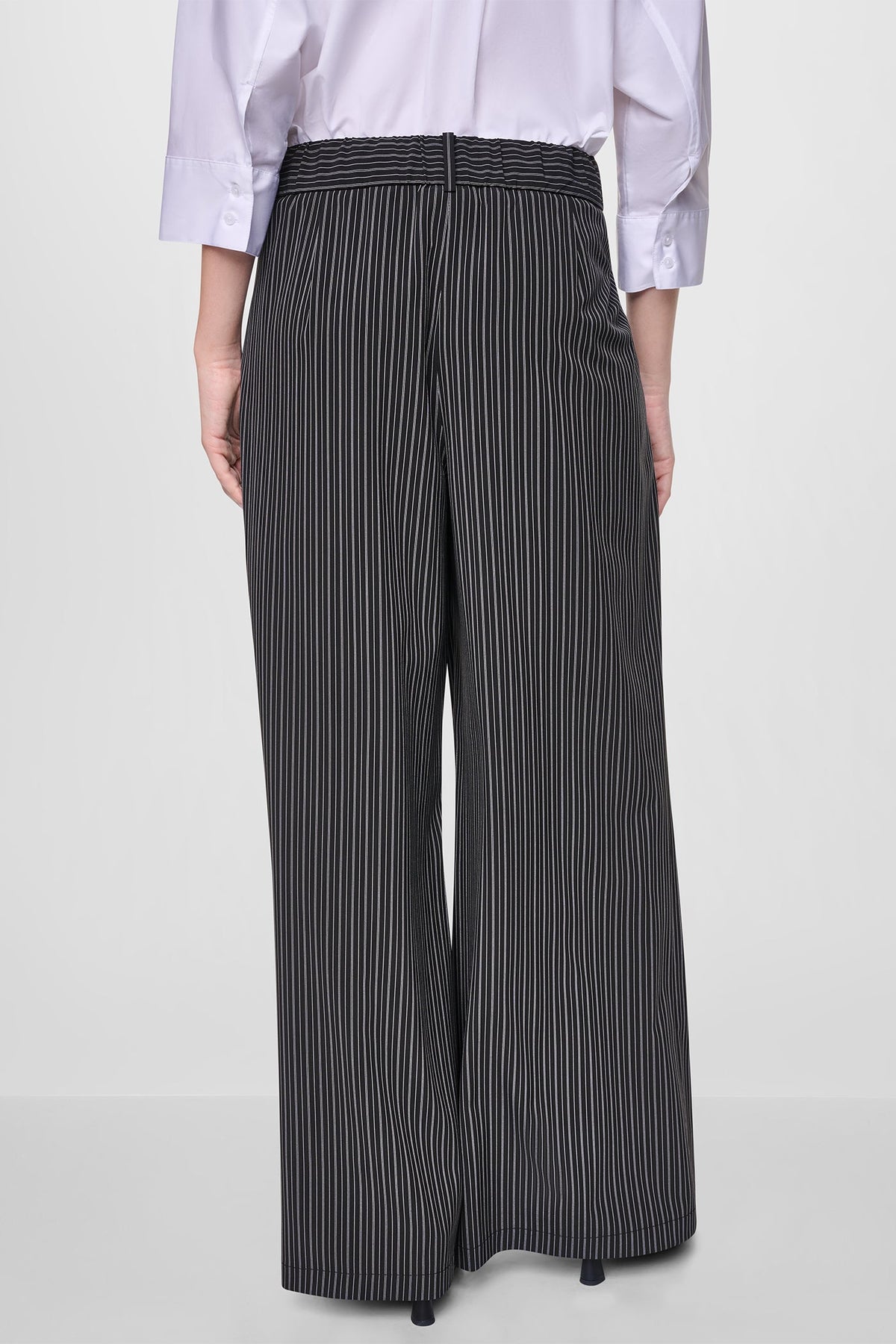 PINSTRIPE PLEATED COMMUTER TROUSER