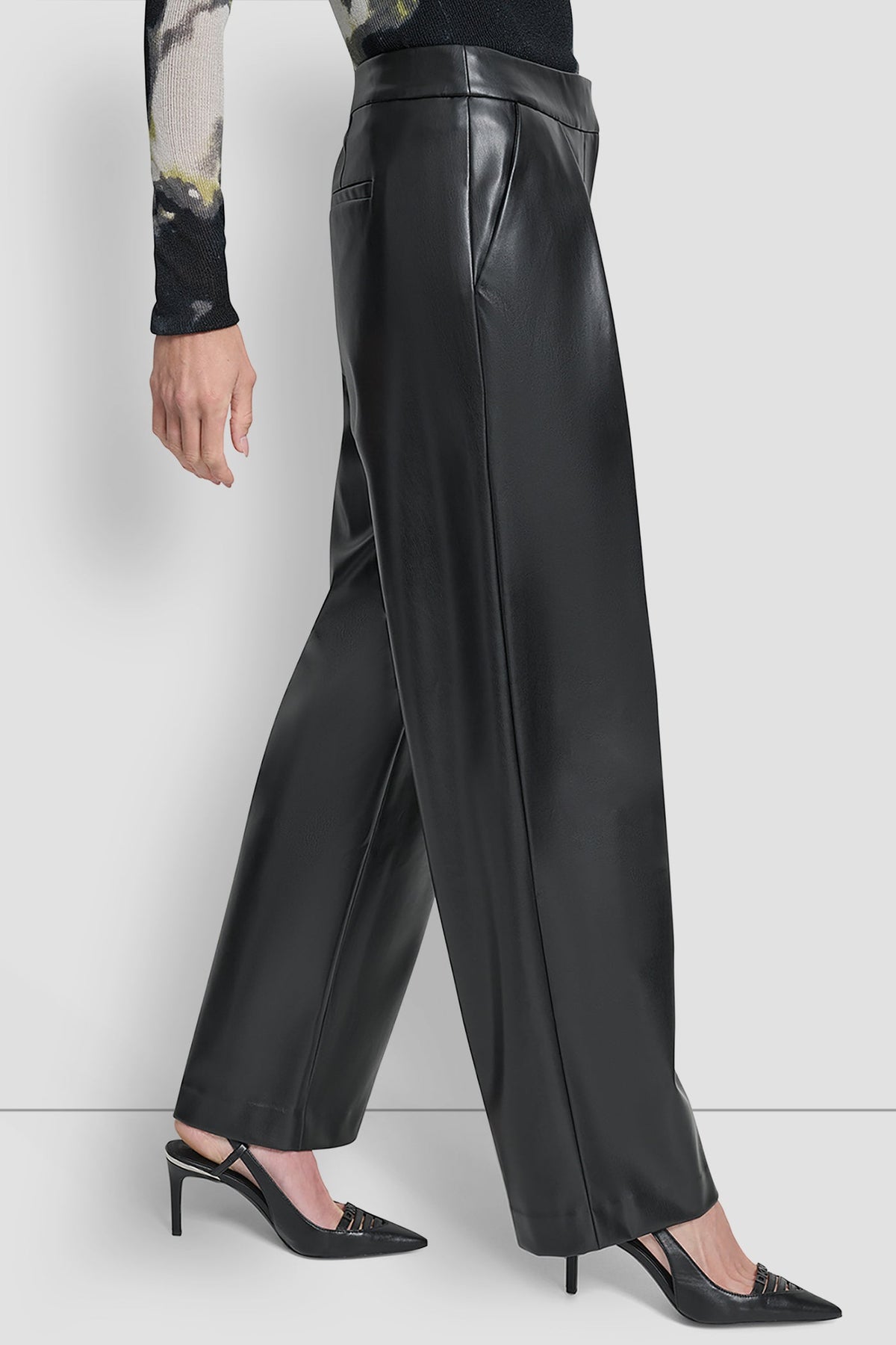 WIDE LEG PLEAT FRONT PANT